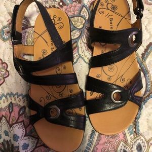 Bare Traps sandals
